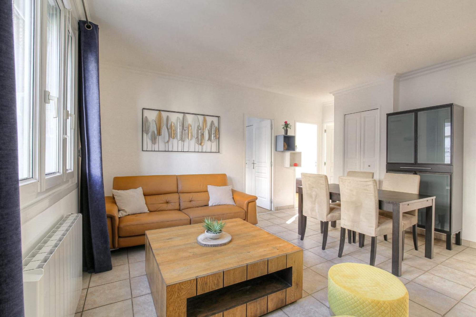 Le Spacieux Ideal Sejour Pro Ou Week-End Famille Vénissieux Exteriör bild